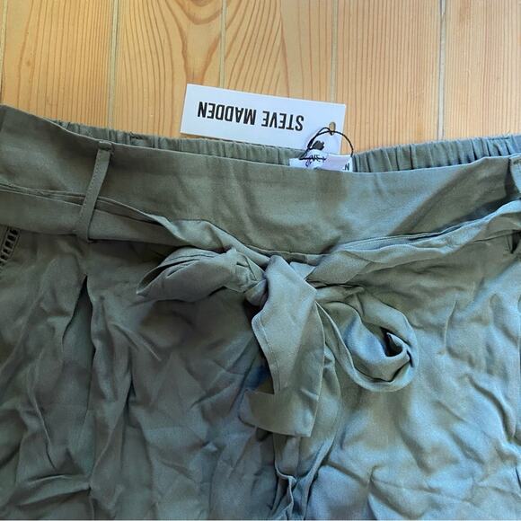 Jack by BB Dakota x Steve Madden Climb the Ladder Olive Green Belted Sho… - Picture 6 of 10